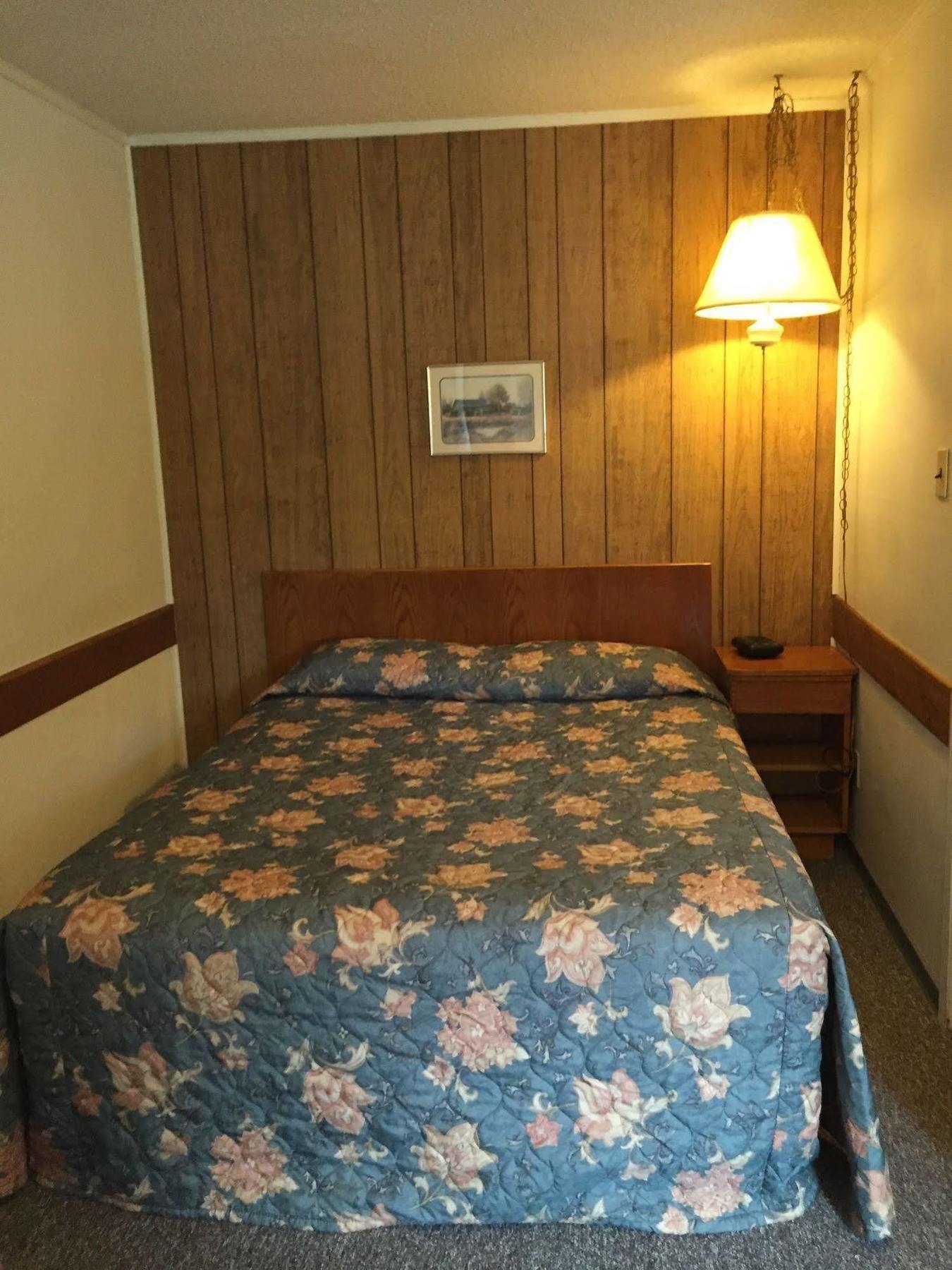 Yellow Quill Motel Portage la Prairie Exterior photo